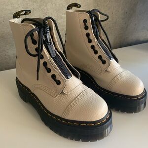 Dr. Martens Sinclair platform boots - parchment beige